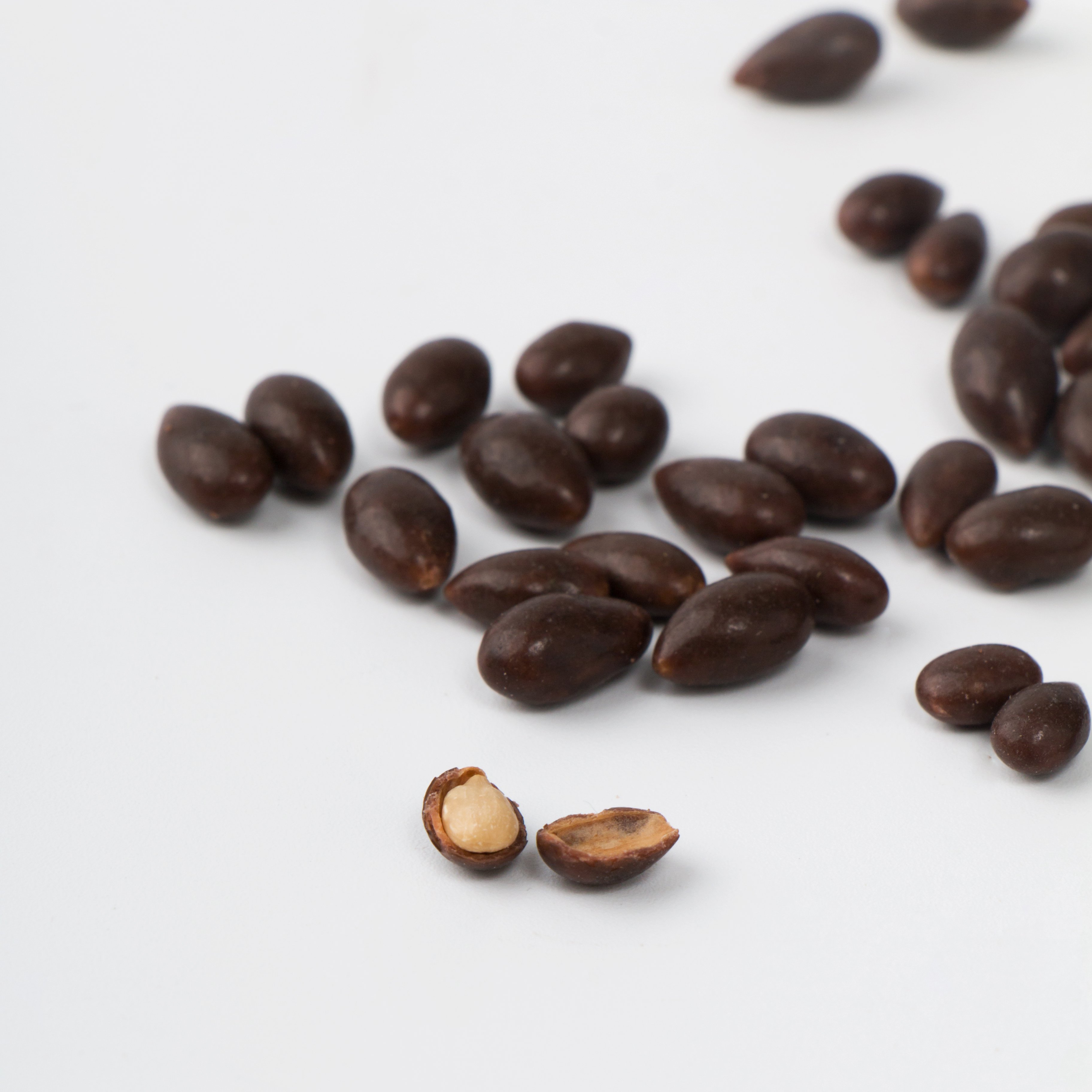 made in China nuts chocolate beans manufacturers mini bean chocolate supplier