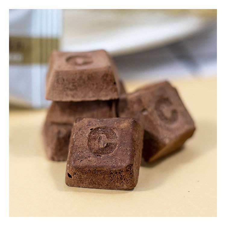 No Trans-Fatty Acids Lyophilization Chocolate Mini Dark Chocolates And Sweets Candy