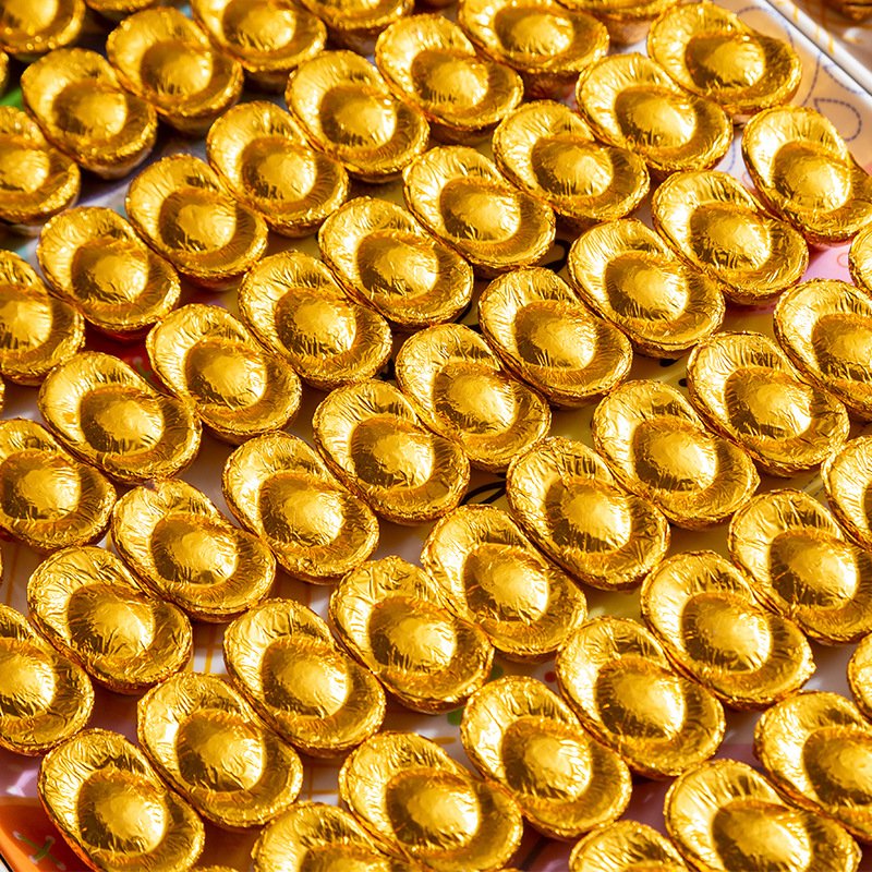 candy wholesale wedding bulk snacks gold coin spherical irregular chocolate cheap chocolates and sweets chocolate candy