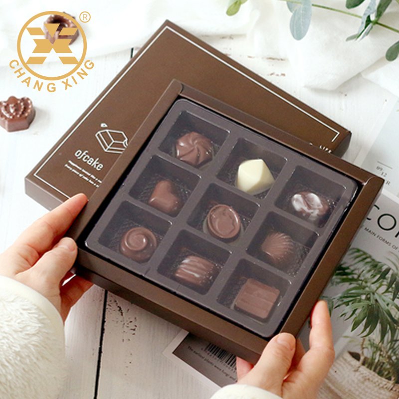 Wholesale Square Christmas Chocolate Paper Box Truffle Dark Chocolate Strawberry Packaging Box With Insert Caixas Para Trufas