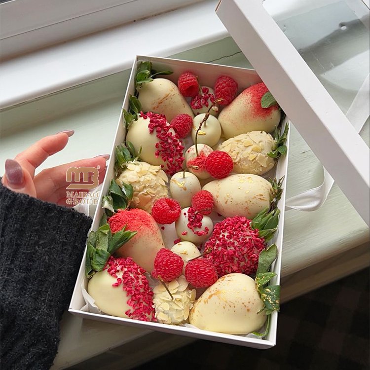 Custom paper empty chocolate bonbon box sweet gift chocolate strawberry boxes for packing truffle chocolate boxes with clear lid