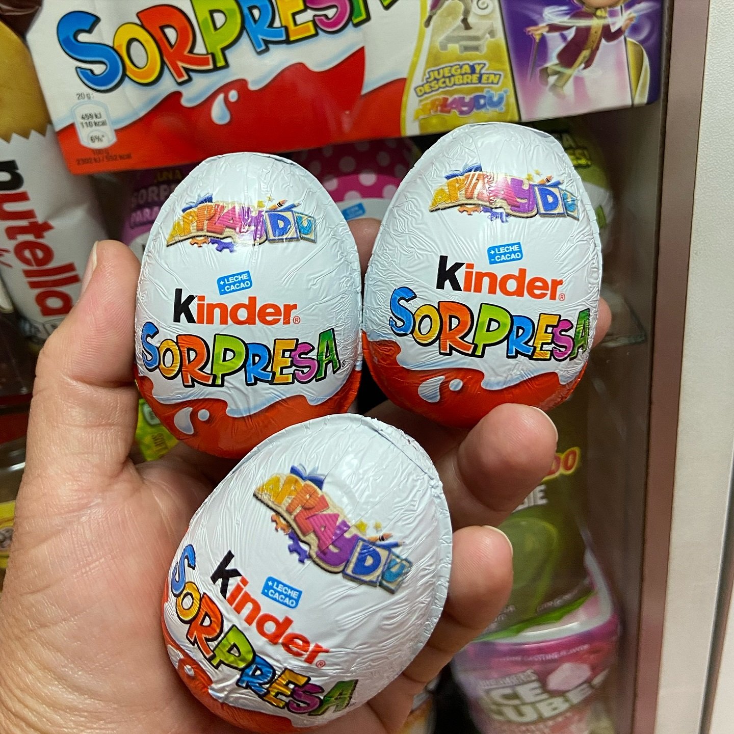 KINDERS SURPRISE Classic Milk Chocolate Eggs with Toys 24 Count 480 Grams 20gx24-Bar & Ball Pattern Kinders Surprise Egg Candy