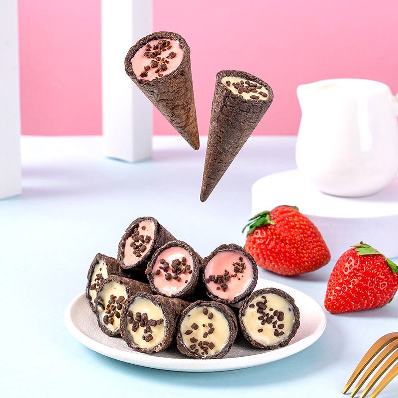 wholesale strawberry mini children's snacks candy crispy chocolate Ice cream chocolate chocolate biscuits