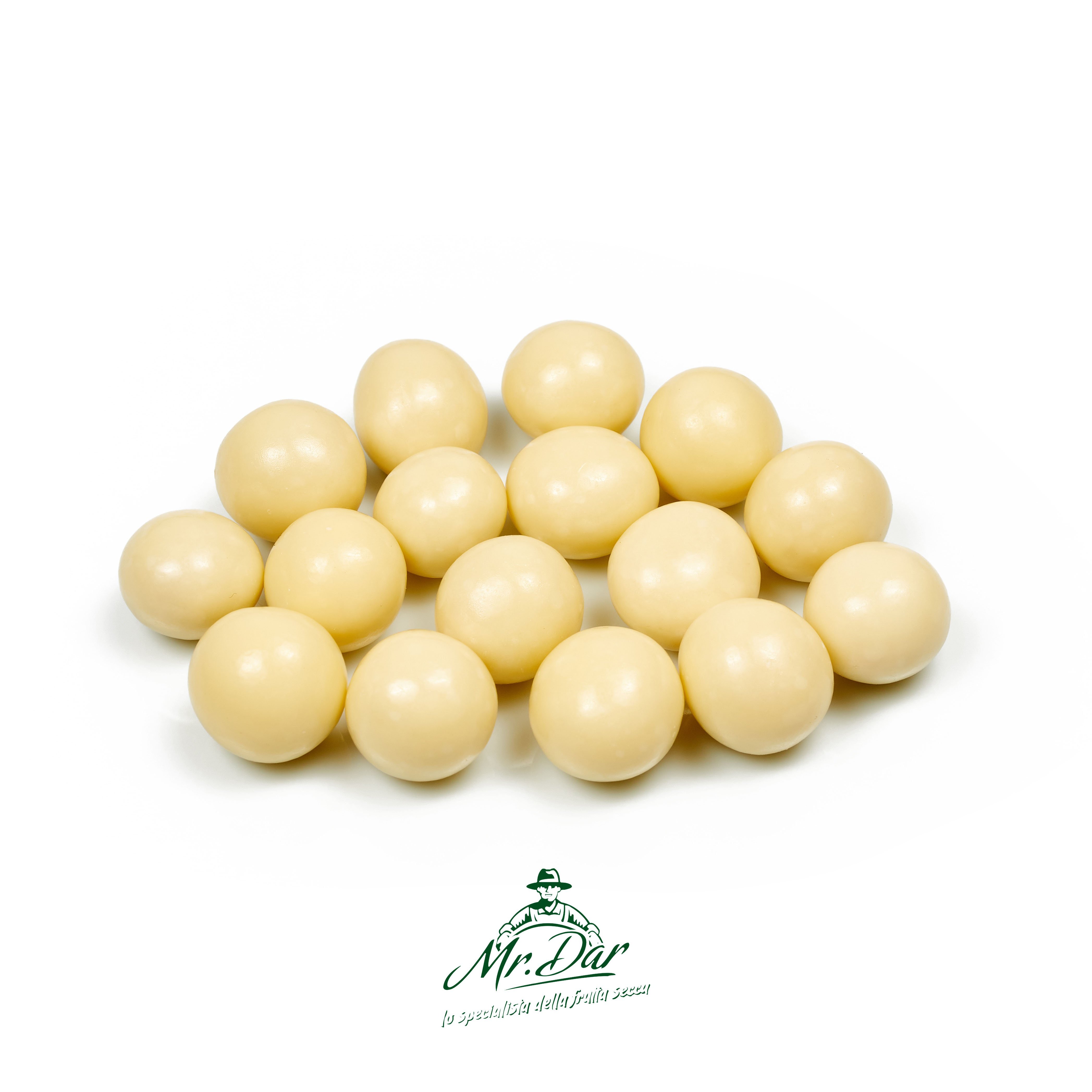 High Quality Roasted Hazelnuts with Cream Flavor Covered in White Chocolate 2kg Packaged in PP Bag inside PA Box for B2B Sales