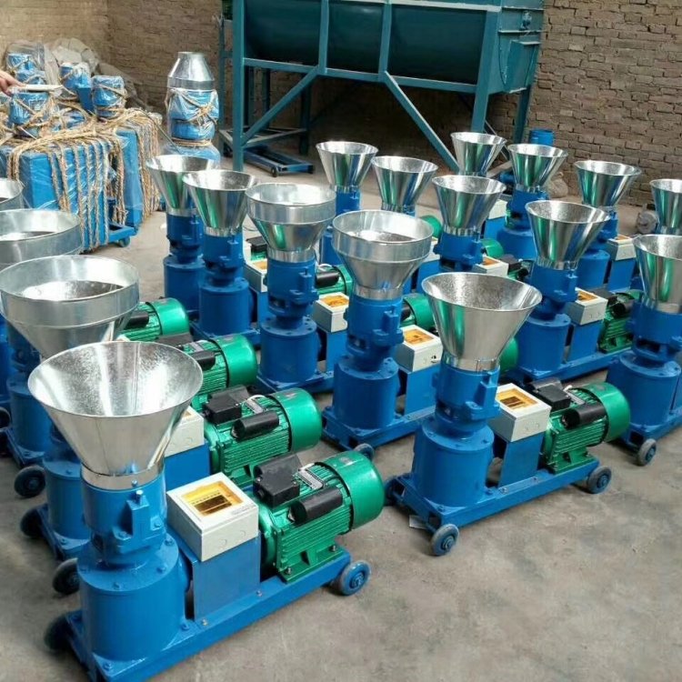 Hot sale agricultural Mini animal feed small pellet machine poultry cattle Chicken pig Feed Granulator/ pelletizer