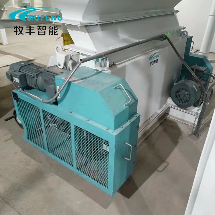 Animal pellet feed mill machine with 3 head roller feed crumble machine