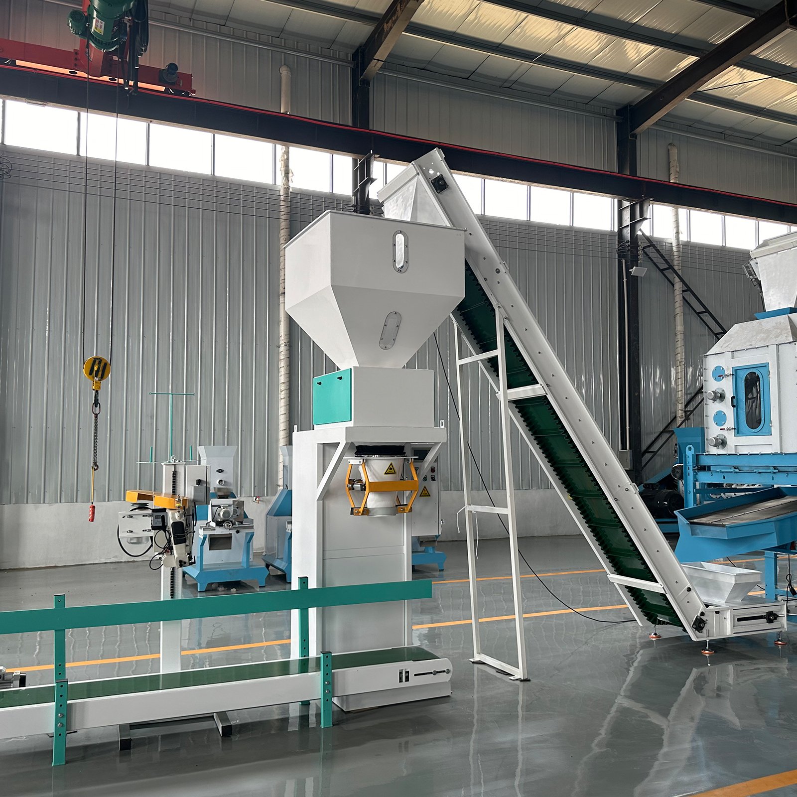 Poultry Animal Cattle Chicken Duck Goose Feed Pellet Making Machine Feed Processing Machinery For Manufacturing Plant