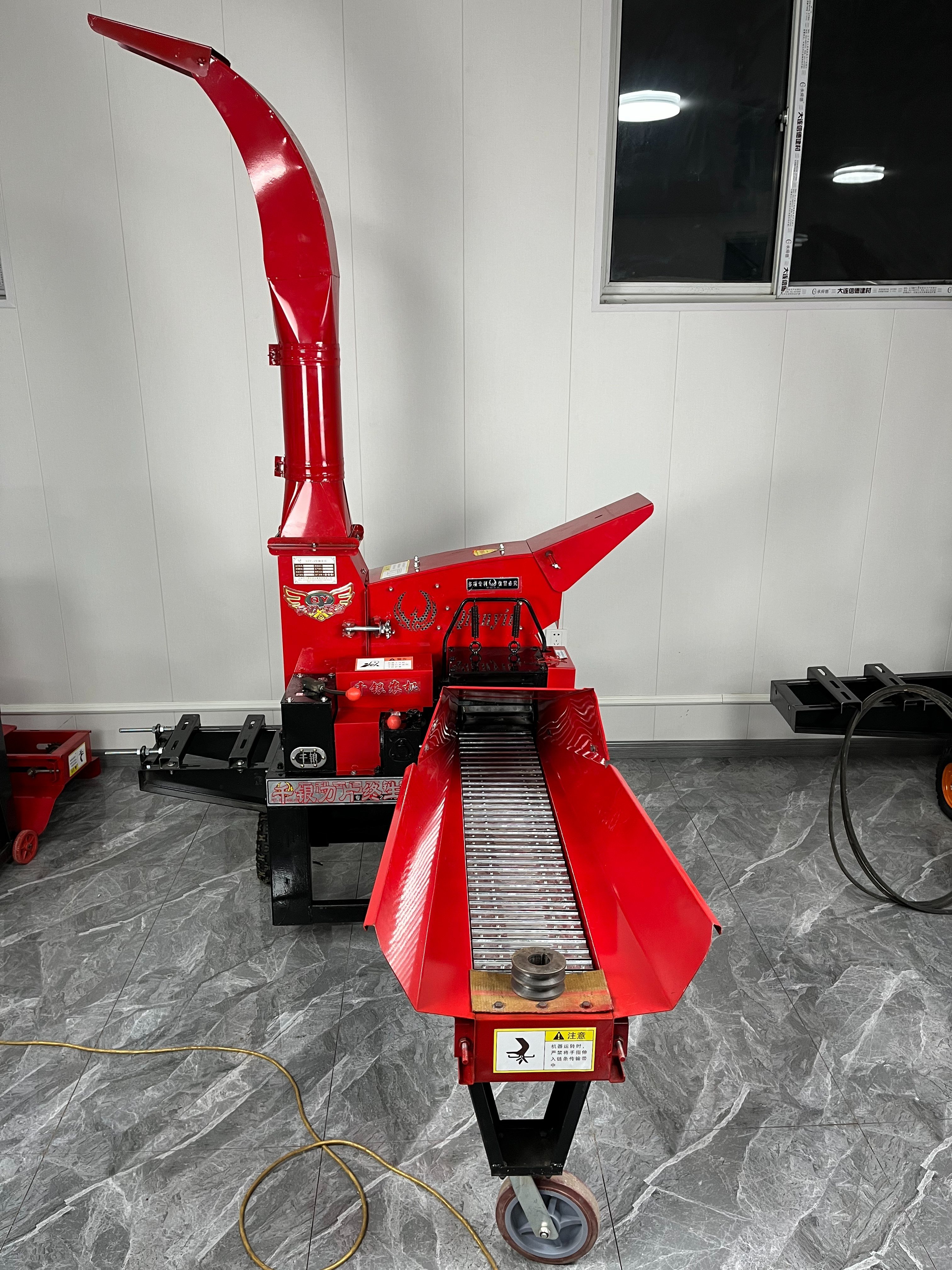 Automatic feed forage grass cutting crushing straw hay chopper crusher chaff cutter machine for animal feed farm 6,9,12,15 t/h
