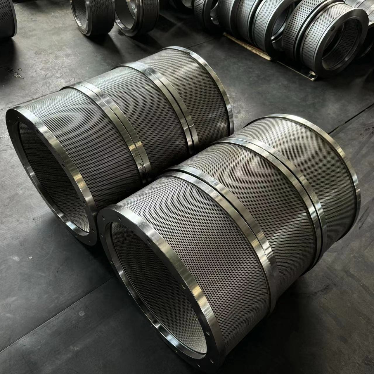 Top quality Low price factory directly +86 19856302985 for animal feed Pellet maker machine Pellet die Matrix disc MUZL 1200