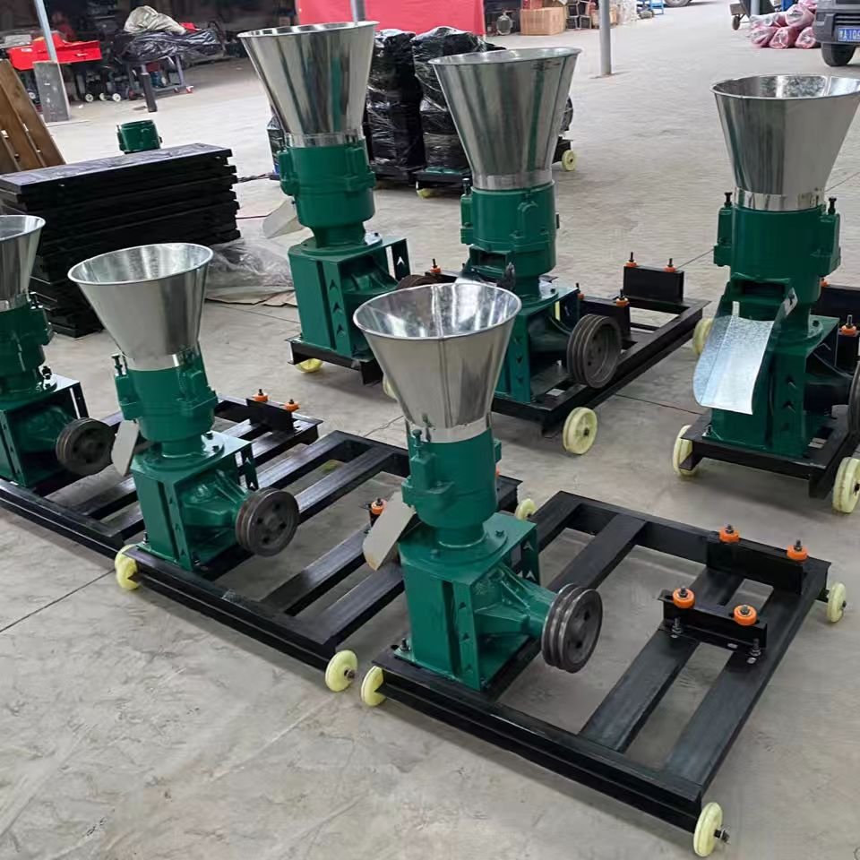 Animal Feed Pellet Making Processing Machine Diesel Engine for Home Use Farm Chicken Fish Pig Goat Cattle Core Component Motor
