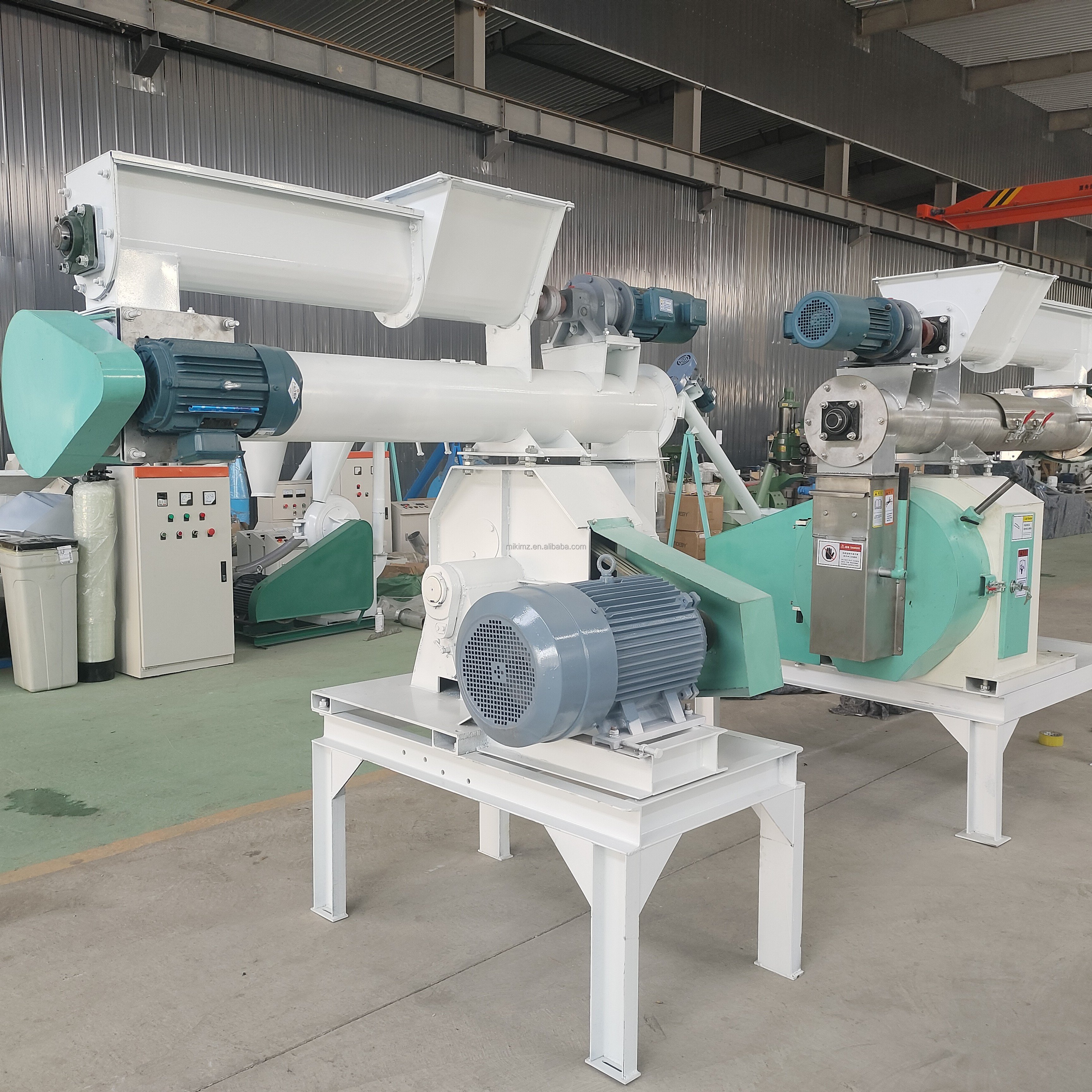 1-2 T/h Grass Feeds Pelletizer Machine Animal Feed Pellet Small Plant Use With Ce