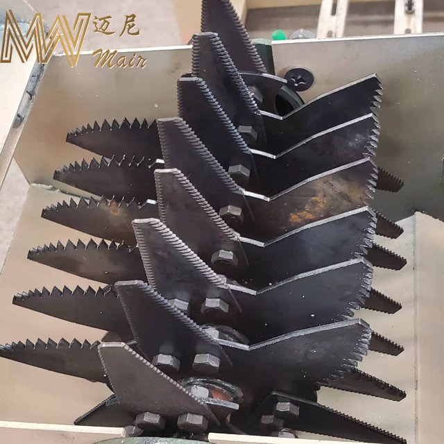 Mini Diesel and Gasoline Engine Straw Chopper - Efficient Animal Feed and Silage Cutter