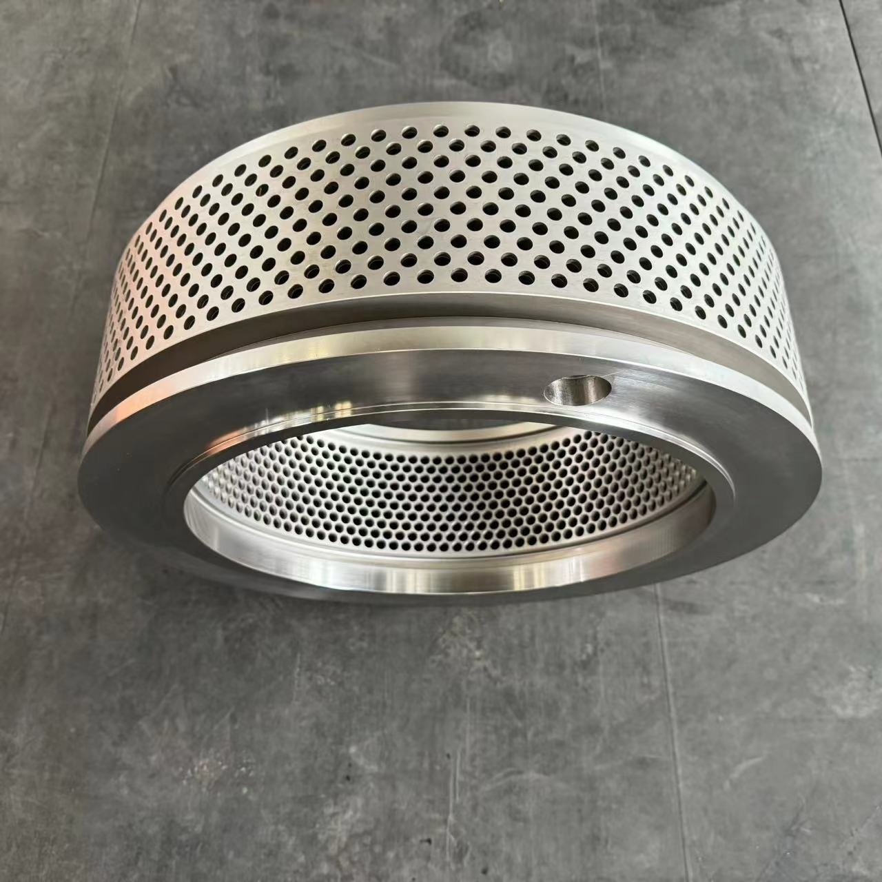 Excellent quality Low price Pellet die HKJ 450 factory direct for animal feed pellet machine Pelet die HKJ 450