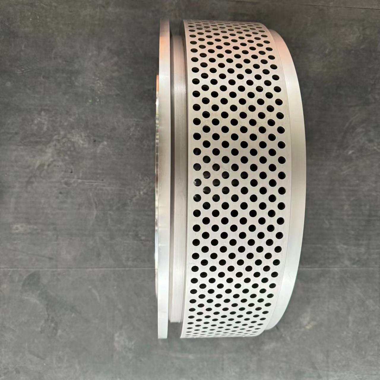 Excellent quality Low price Pellet die HKJ 450 factory direct for animal feed pellet machine Pelet die HKJ 450
