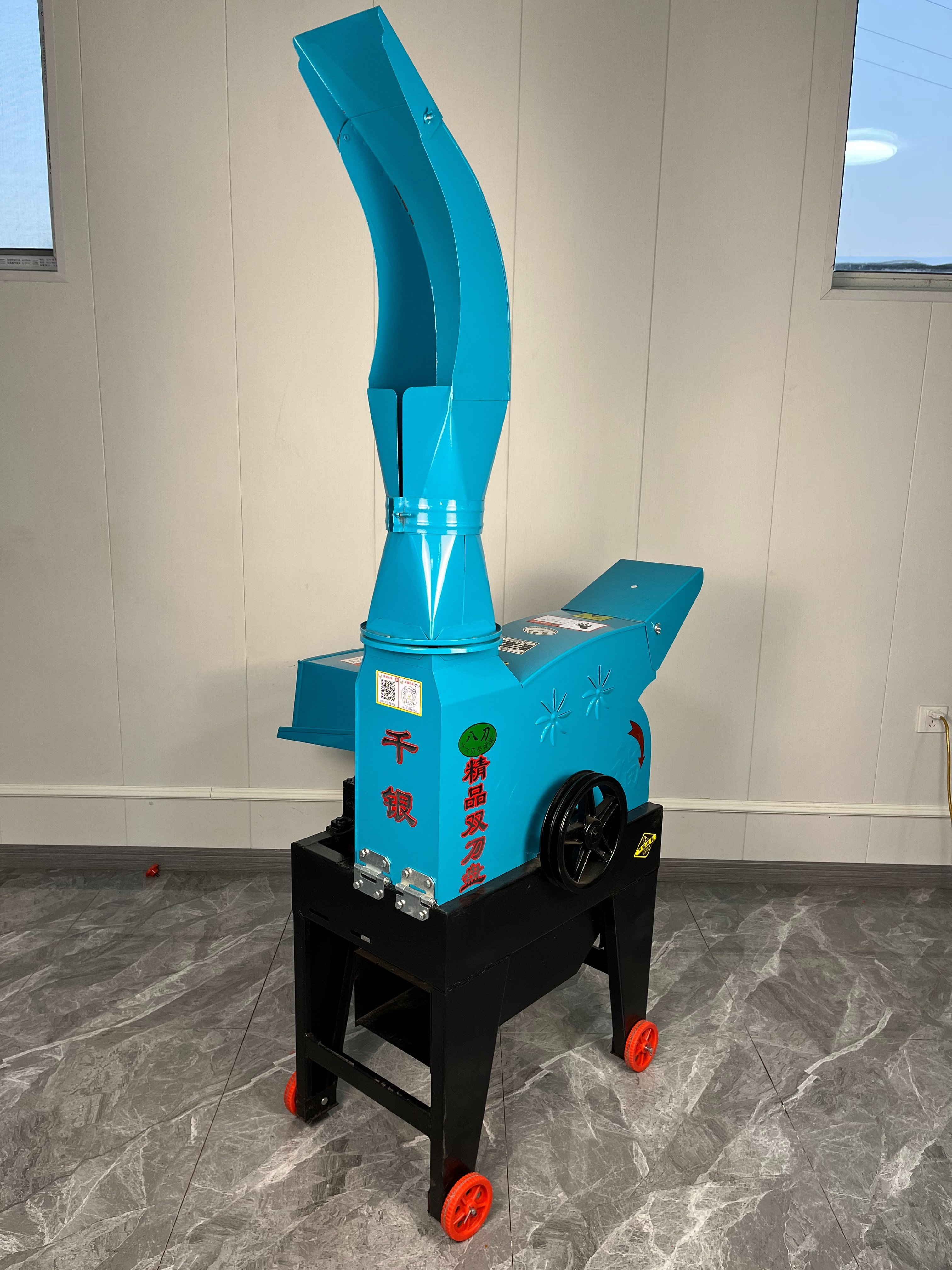 Cattle silage hay paddy straw stalk forage grass chopper crusher chaff cutter machine for animal feed farm livestock 2.5 ton/h