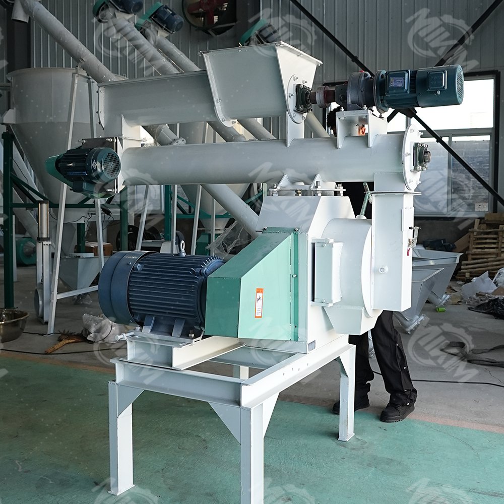 Factory Price 0.5-25t/h Animal Feed Poultry Equipment Pelletizer Mill Zambia Sheep Cattle Chicken Feed Pellet Machine