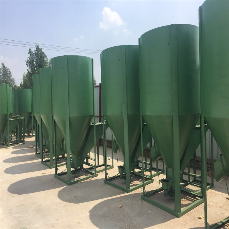 Automatic Chicken Feed Making Machine 1 Ton 2 Ton Small Vertical Corn Grinder And Mixer Poultry Animal Feed Process Machine