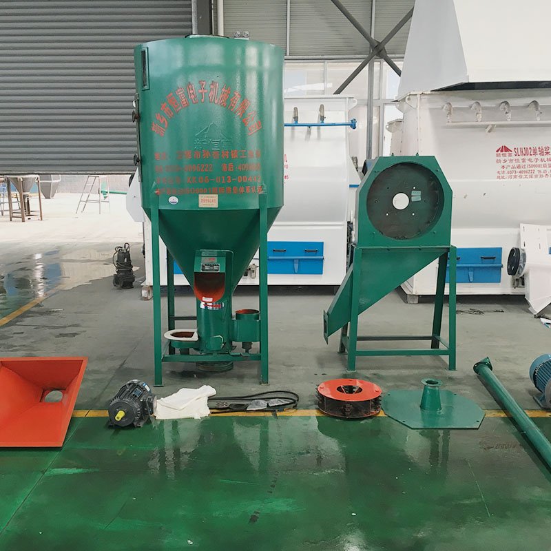 China Manufacturer animal feed hammer mill grinding and mixing machine/poultry food grinder and mixer machine