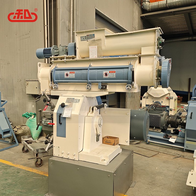 Horizontal type animal feed production line 1500kg/h pellet feed product manufacturing plant