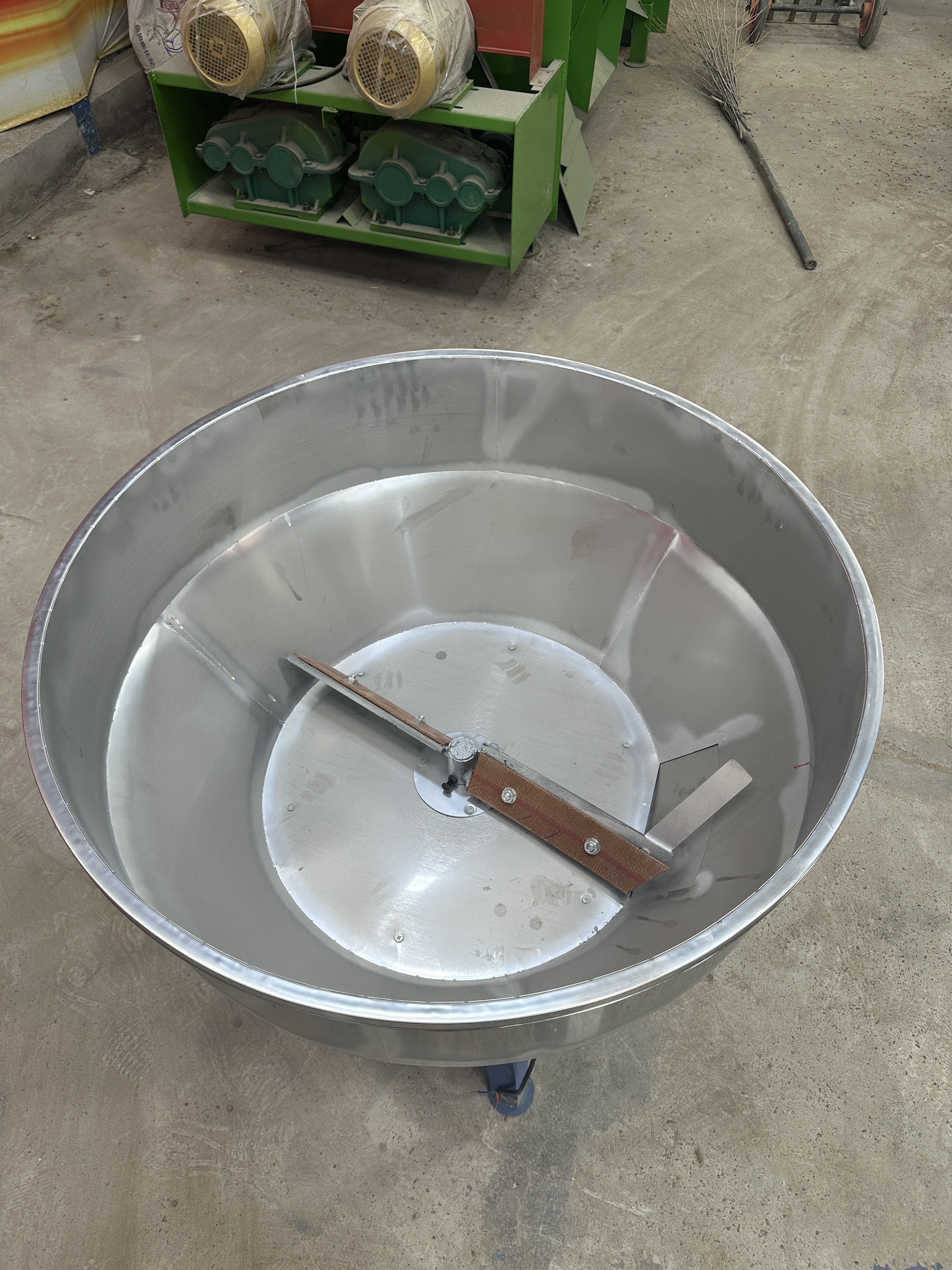 Multi Function Mixers Animal Feed Combination Machine Small Batch Fish Cow Horse Feed High Speed Mixer