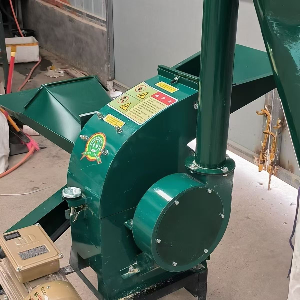 Animal feed hammer grinder corn grain maize hammer mill crusher machine maize corn flour milling machine 1000kg/h with 1/2 inlet