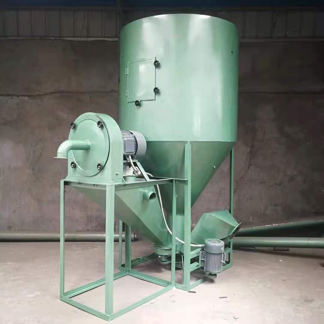 Vertical animal feed mixing machine chicken feed grinder and mixer