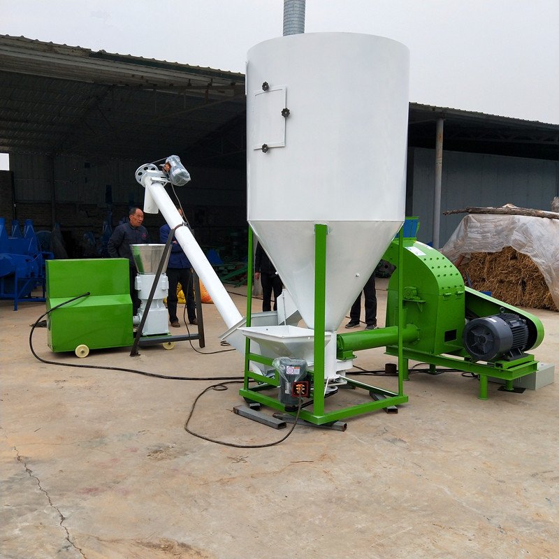 Poultry Equipment Low Energy Consumption Vertical Low Granule Screw animal feed processing plant Feed Processing Machine