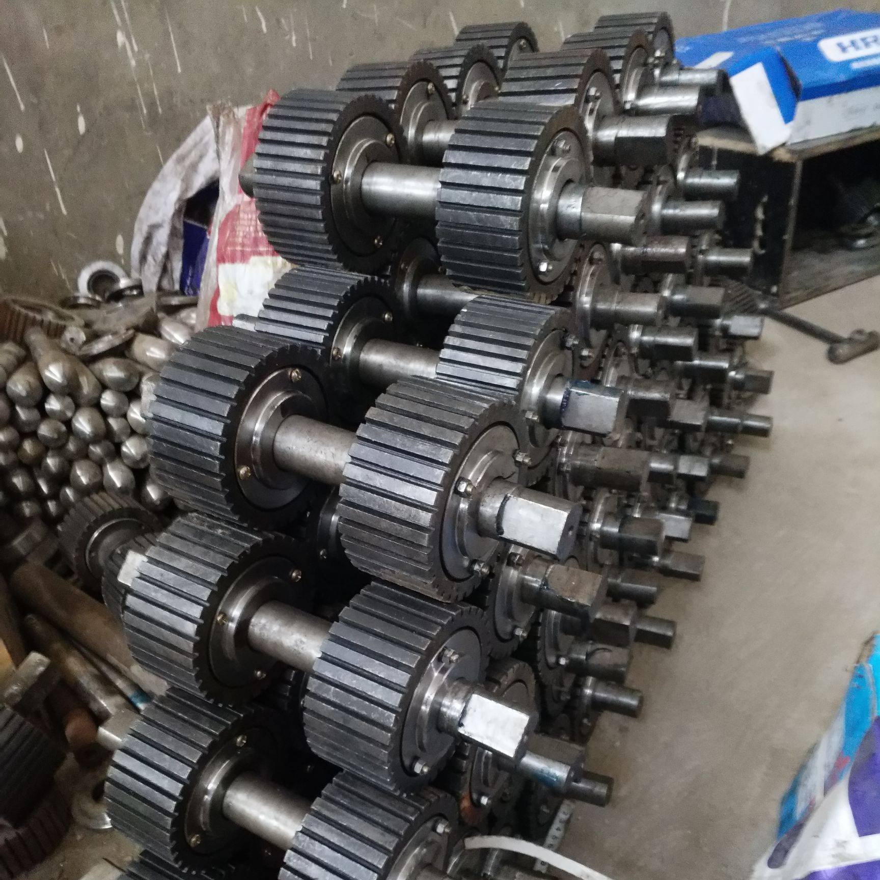 Roller Press Pelletizer Machine for Animal Feeds New Product 2020 15 Provided Customization YIBAO Equipment for Animal Farms