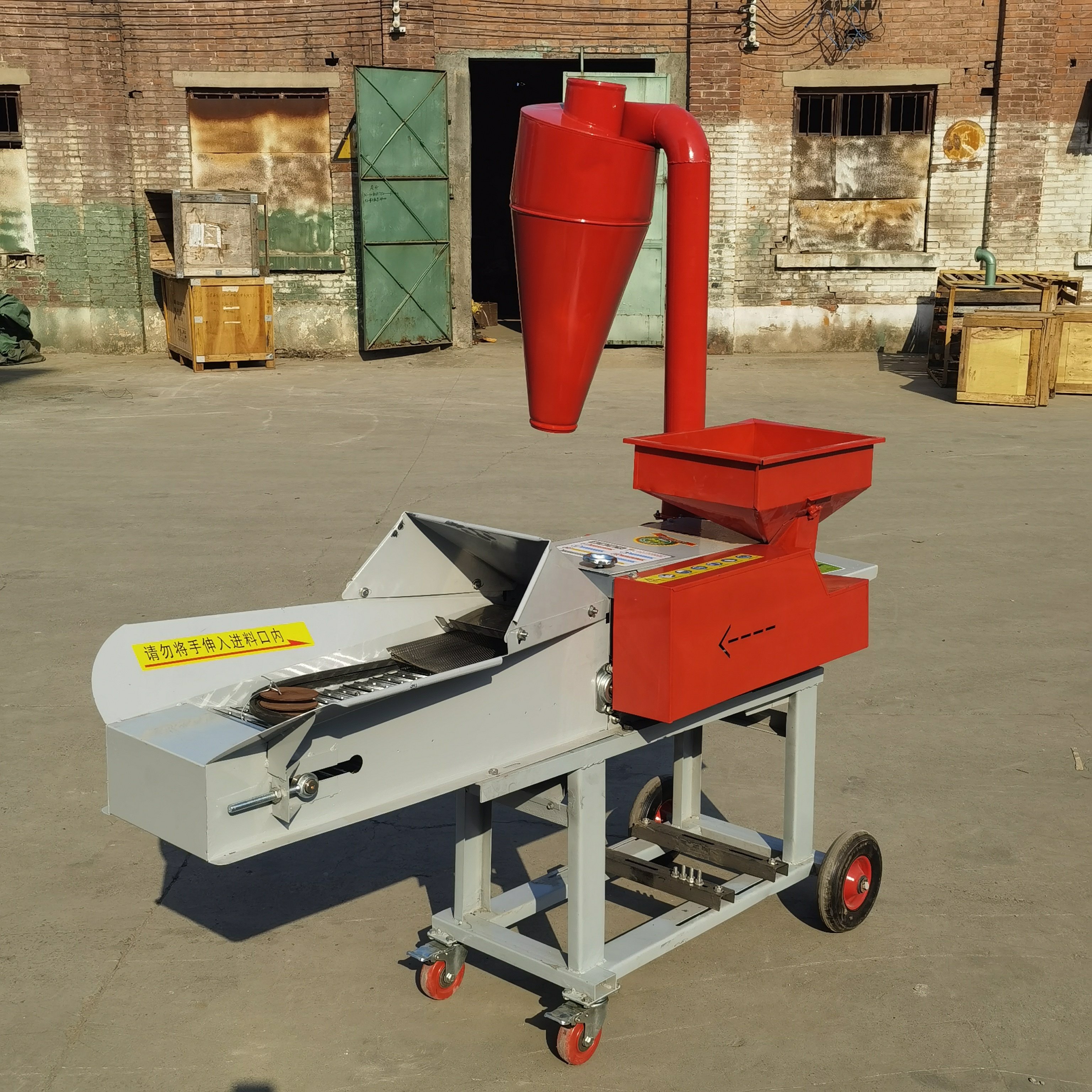 9ZRF-1 Grass Cutting Chaff Cutter Corn Stalk Crusher Dry Wet Grass Crushing Machine with Conveyer for Animal Feed Machinery