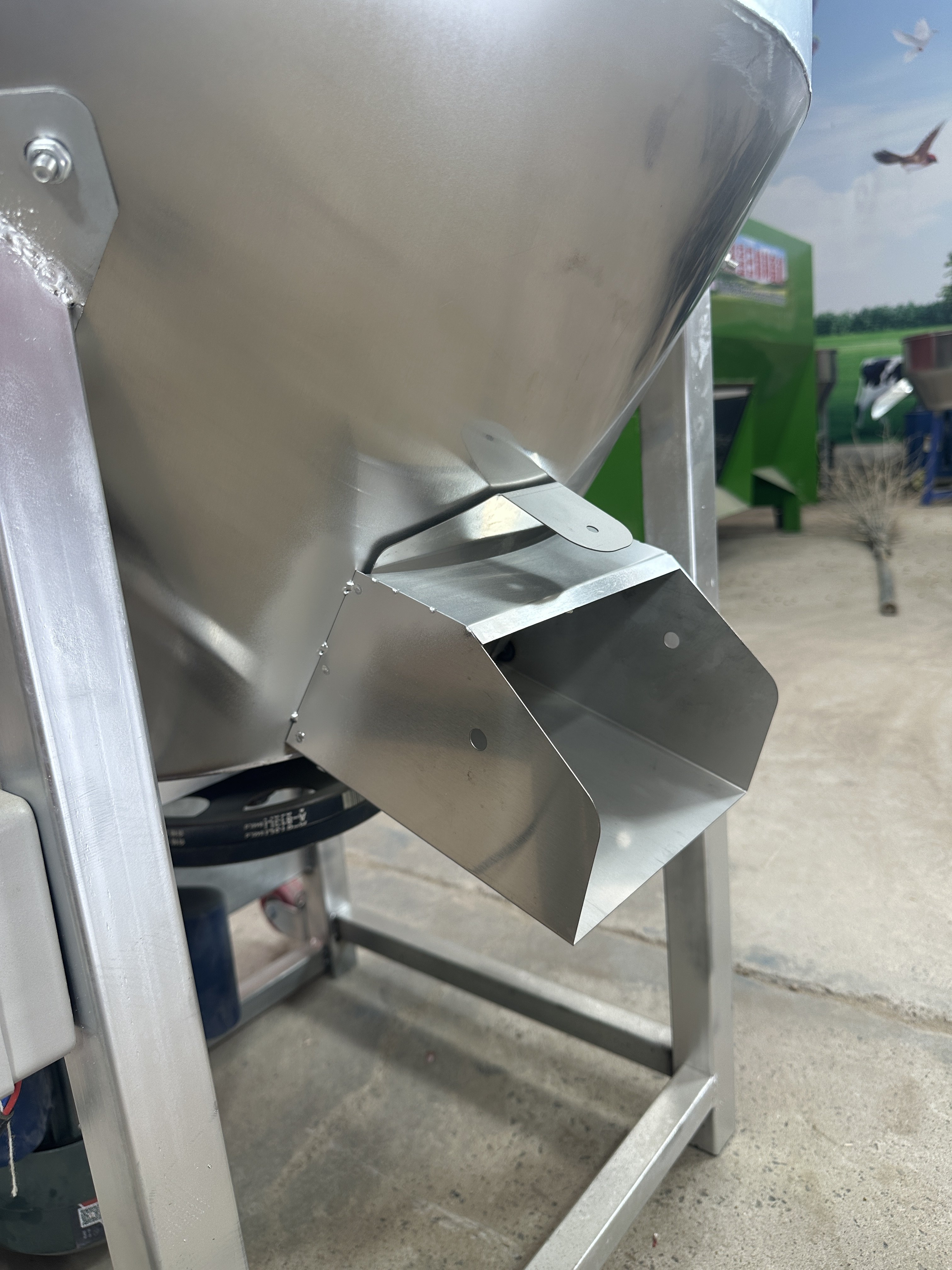 Stainless Steel chicken feed pellet machine animal feed small animal feed mixer for sale
