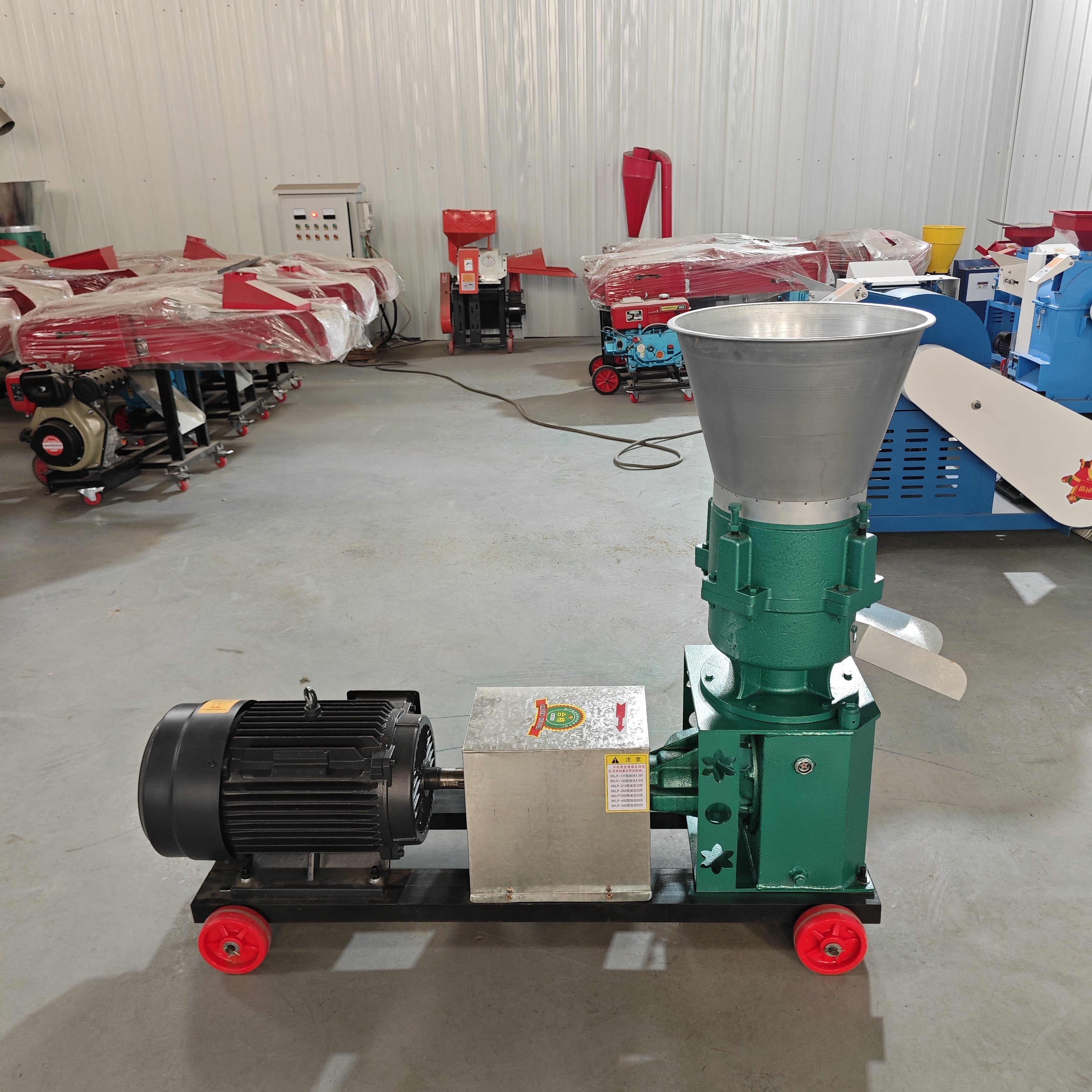 Durable pelletizer feed processing making mini animal feed pellet machine