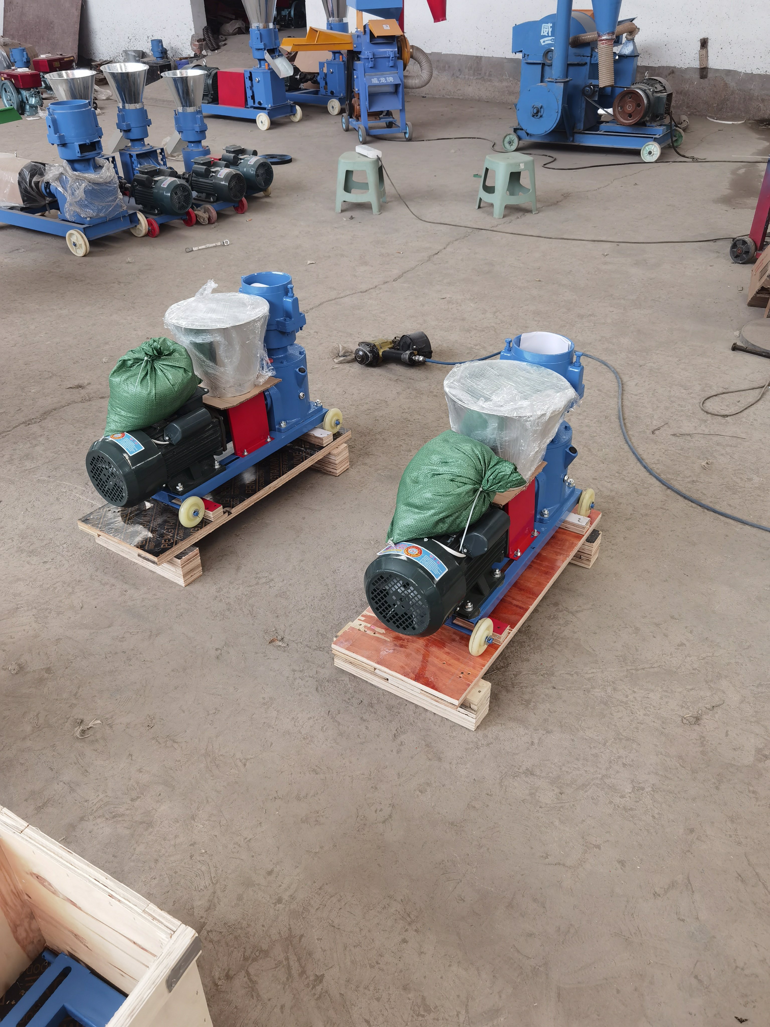 Mini Animal Chicken Making Feed Pellet Machine Mill Fish Cattle Granule Pelletizer Processing Pig Produce Poultry