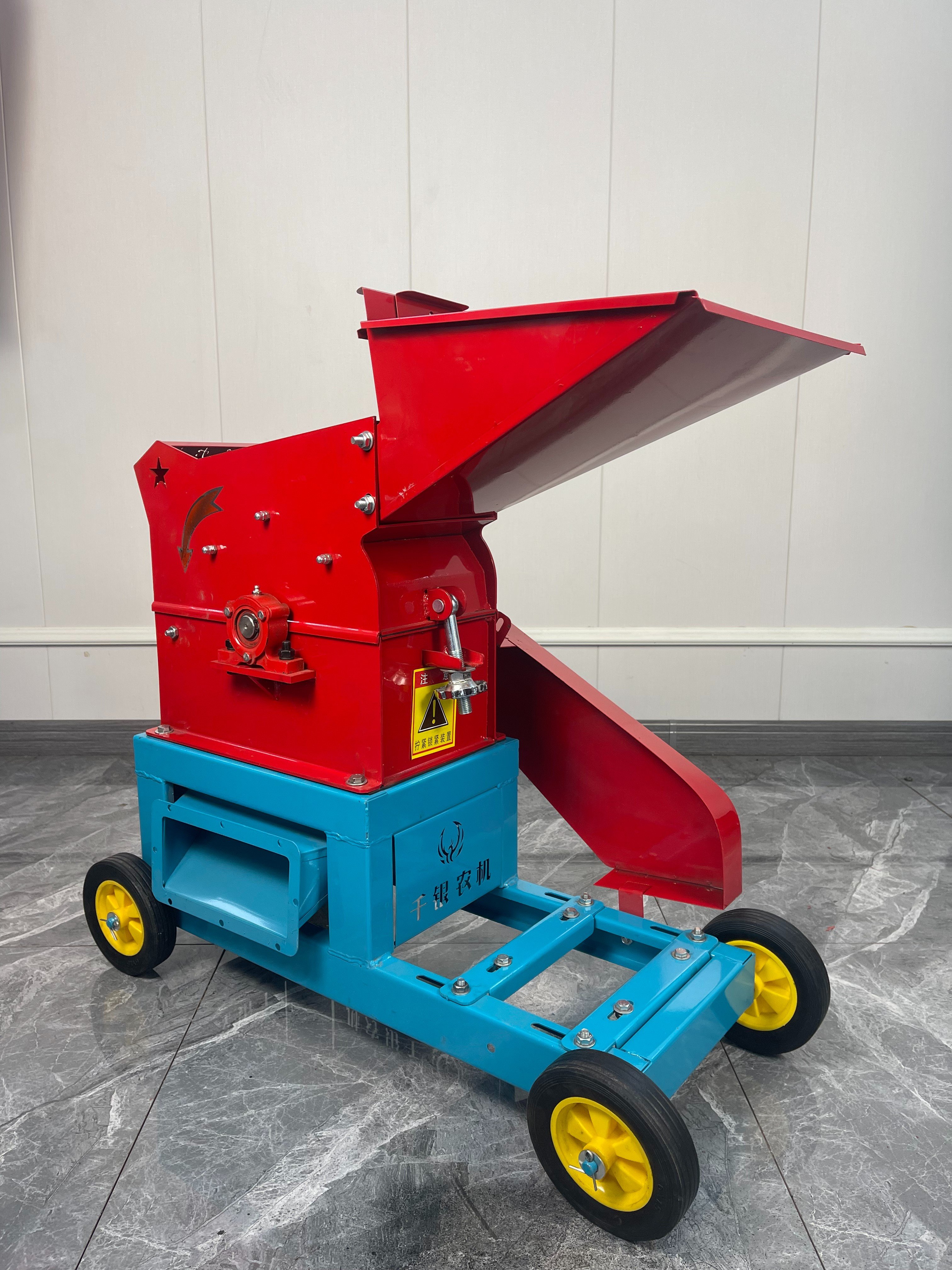 Animal feed processing machine corn grain milling machine maize hammer mill livestock feed crusher machine 600 kg/h