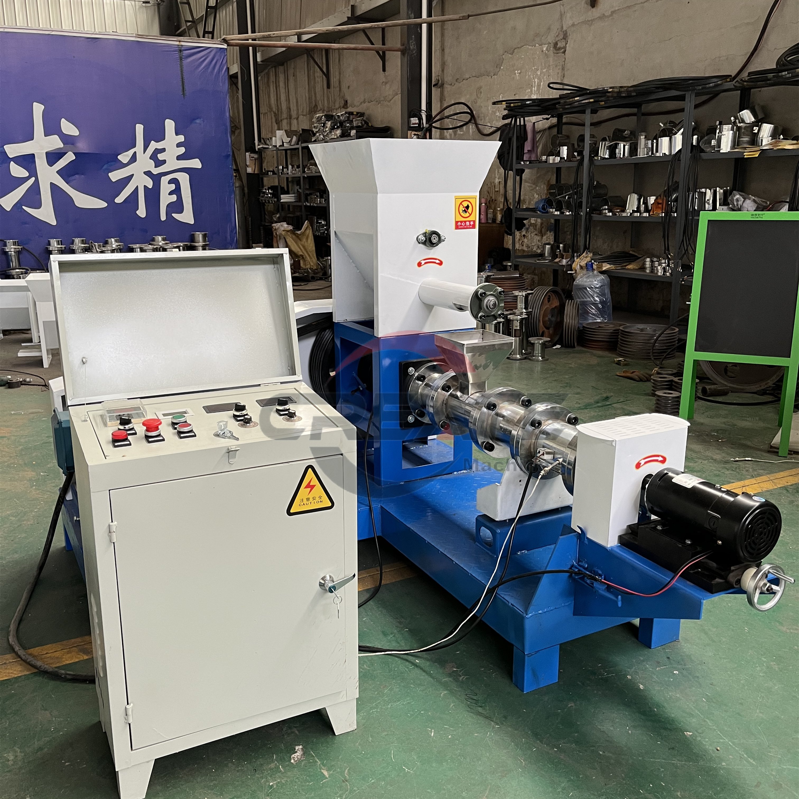 Floating Fish Feed Extruder Pellet Machine / Animal Feed Processing Machine