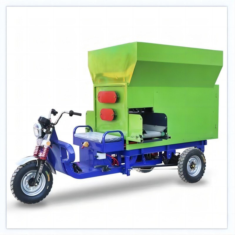 Electric grain feed spreader truck cattle farm feeding truck animal feed spreader