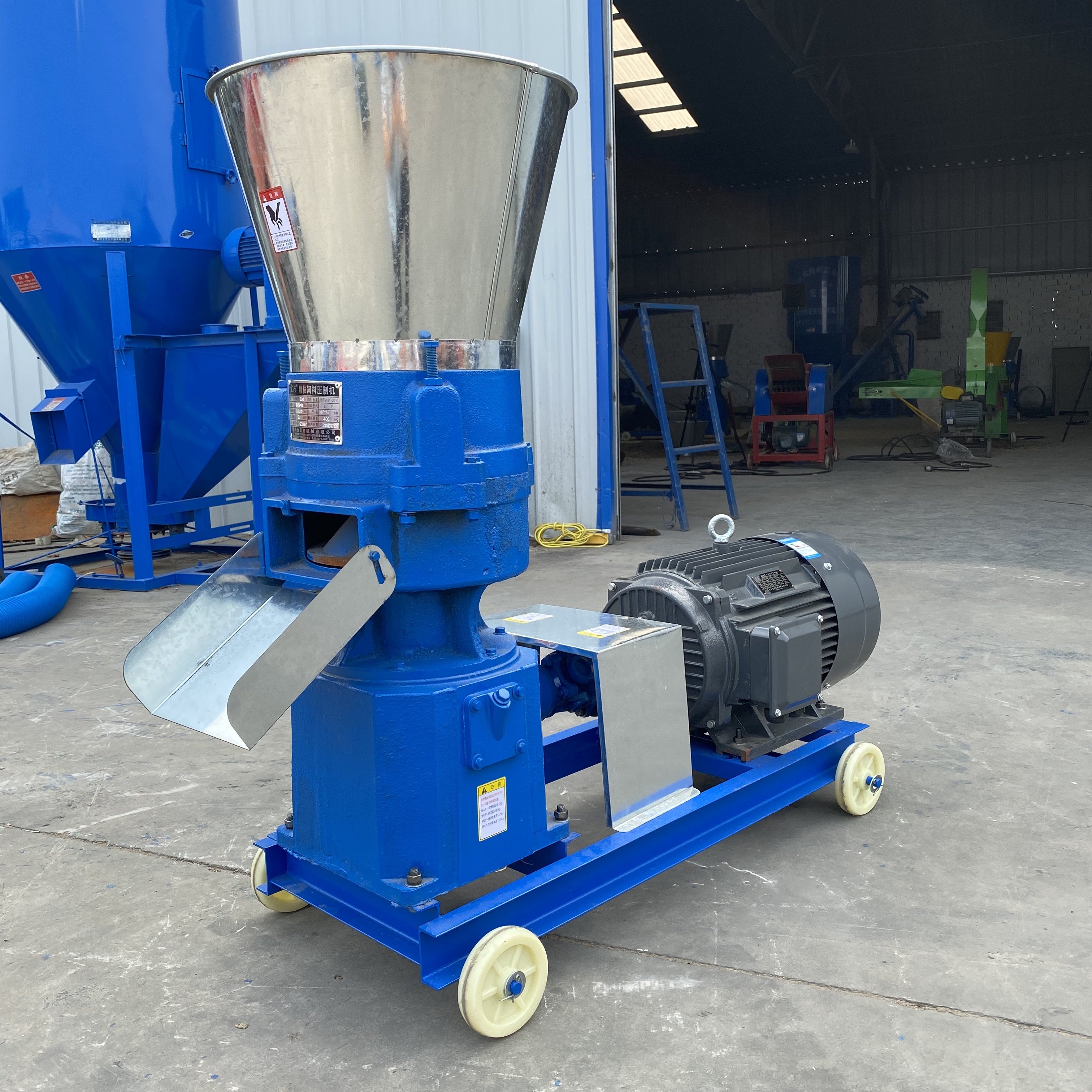 Pellet machines for animal feed high-productivity poultry feed pellet making machine animal food pelletizer model 210