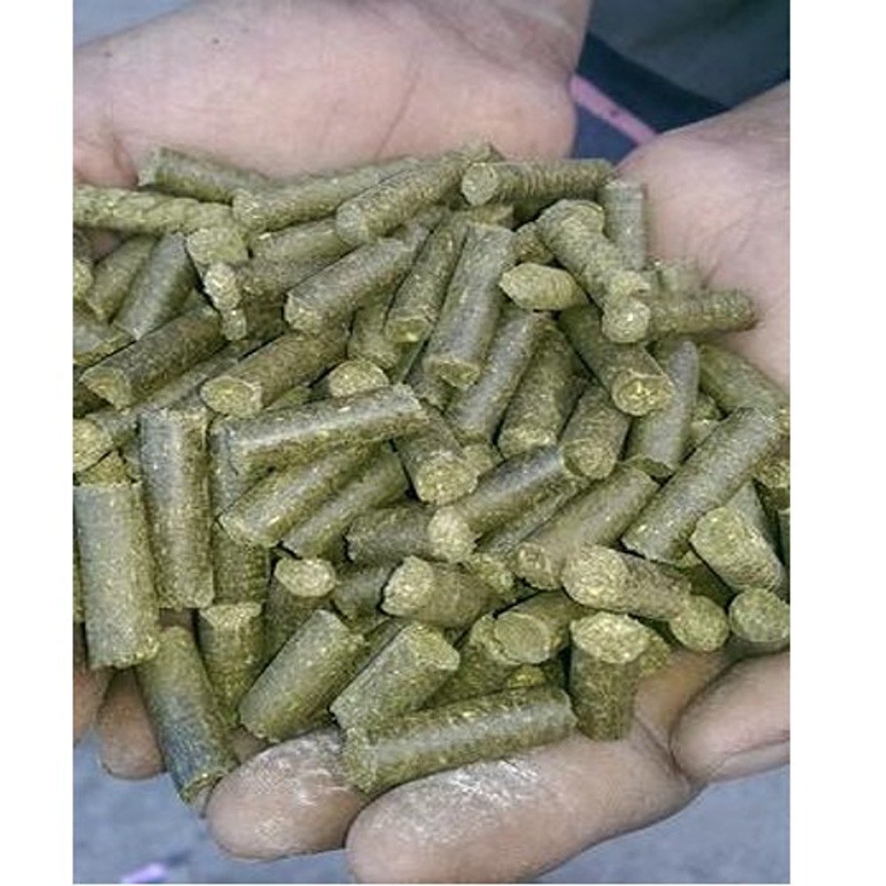 Natural Cattle feed Alfalfa Pellets Animal Feed for sale High nutritional value