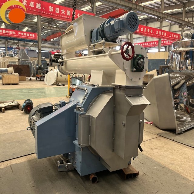 Cheap farm equipment feed ring die pellet machine/Home made pelletizer machine for animal feeds