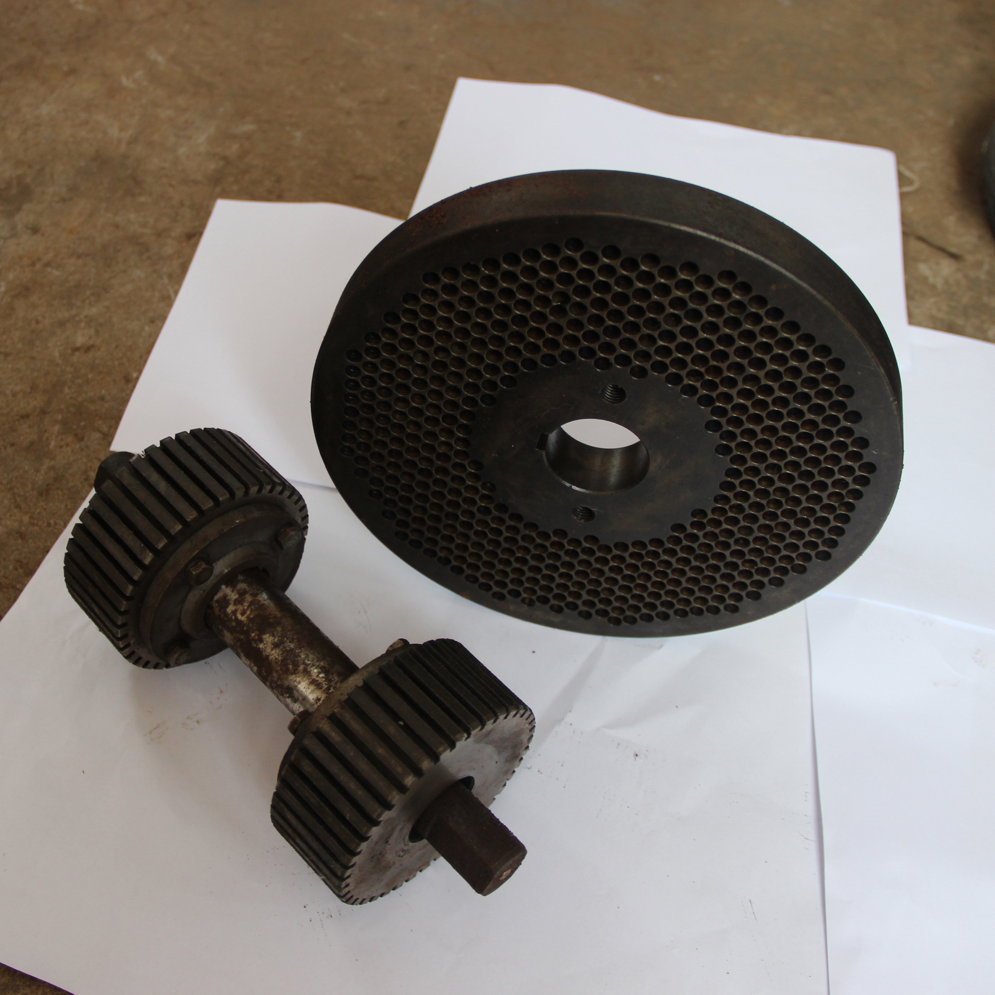 Animal Feed Processing Machinery for Poultry Farm Agricultural Equipment Forage Feed Pellet Machine