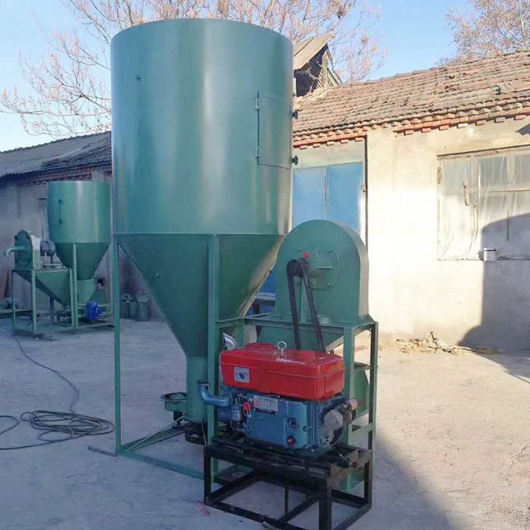 500kg/h Diesel Engine Automatic Farm Feed Mixer And Grinder Machine Vertical Animal Feeds Mixing Machine