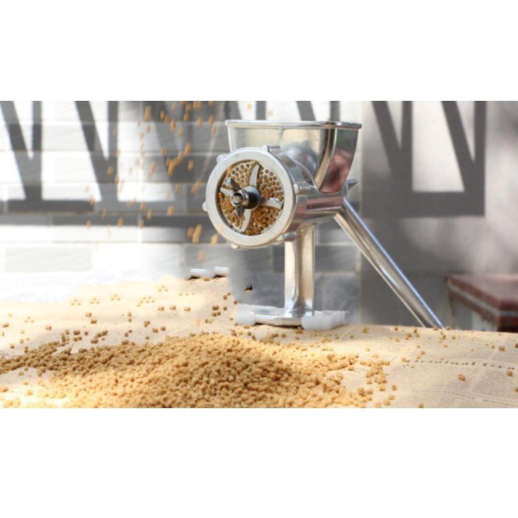 Granulator Compact structure and easy moving portable animal feed manual pellet machine For making fish chicken feed