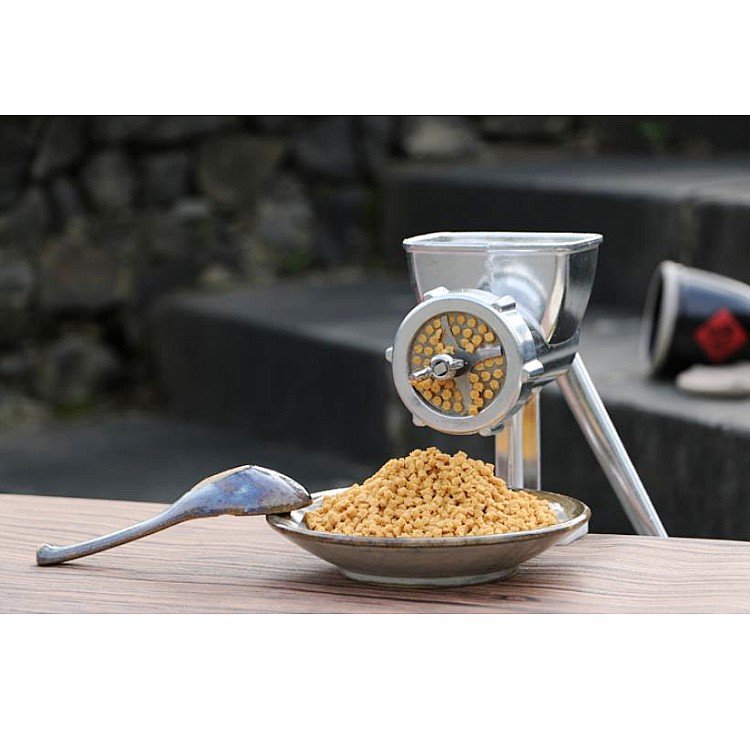 Granulator Compact structure and easy moving portable animal feed manual pellet machine For making fish chicken feed