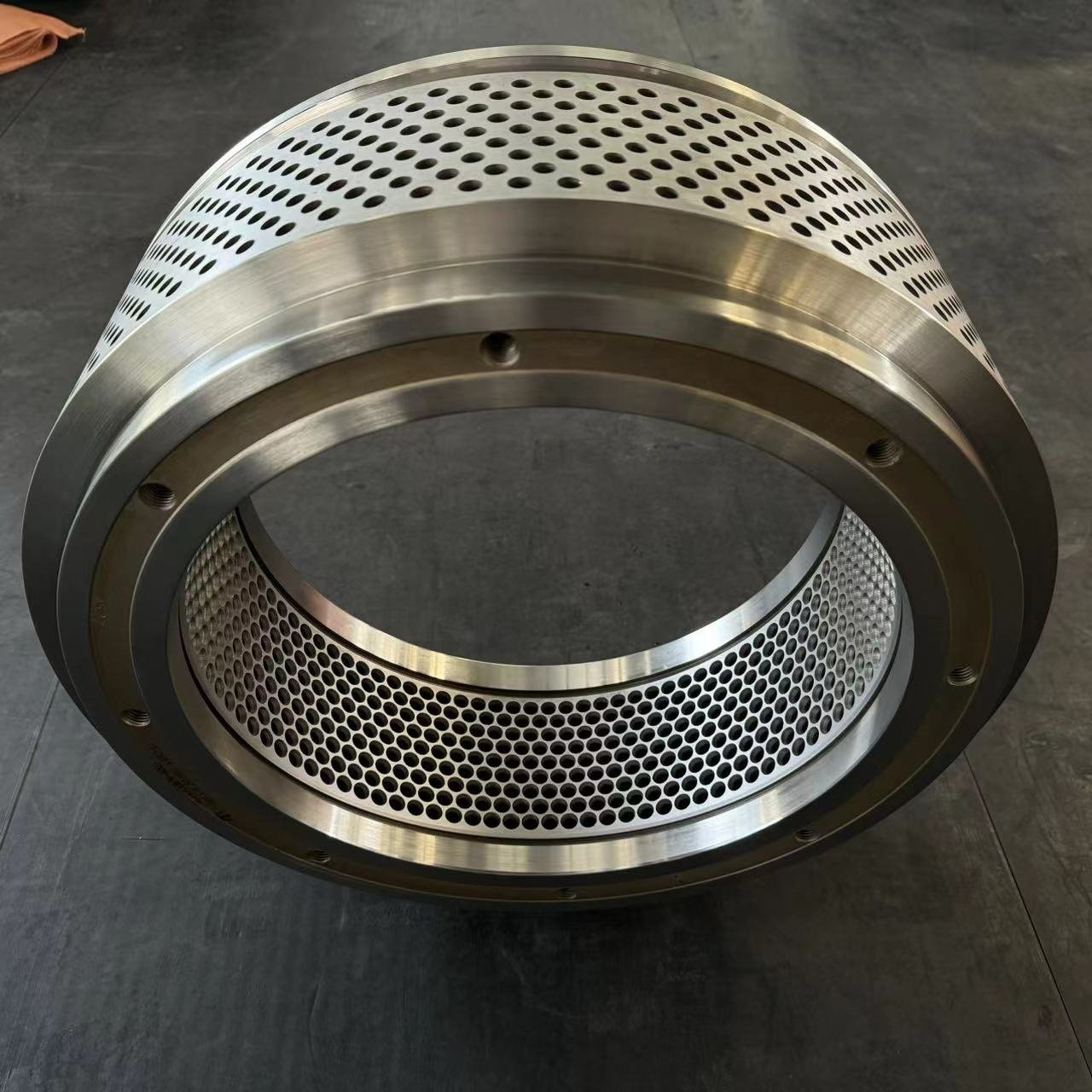 Exceptional quality KMPM-400 nice price factory direct+86 19856302985 for animal feed pellet machine ringdie Matrix disc HKJ 400