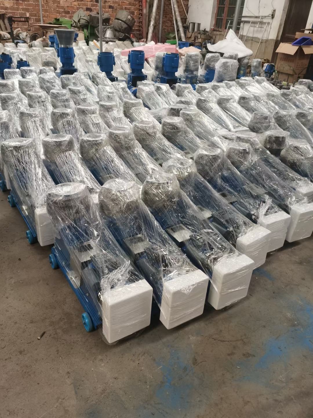 New type of poultry and animal feed granulator for farm use