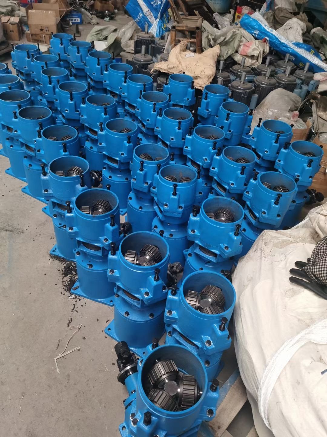 New type of poultry and animal feed granulator for farm use