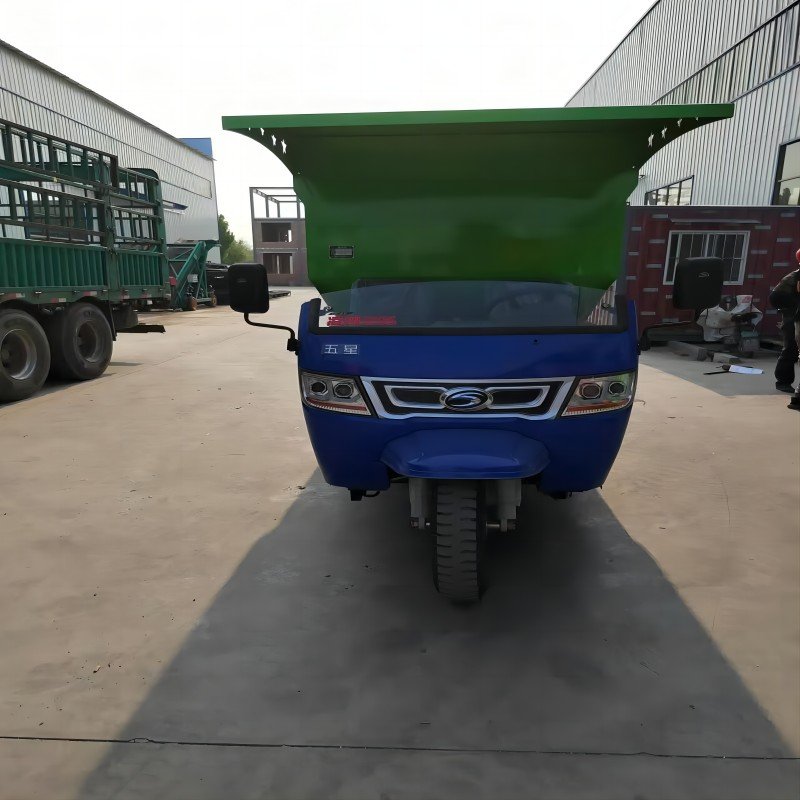 Hot sale automatic cattle feed animal feed spreader farm three wheel spreader