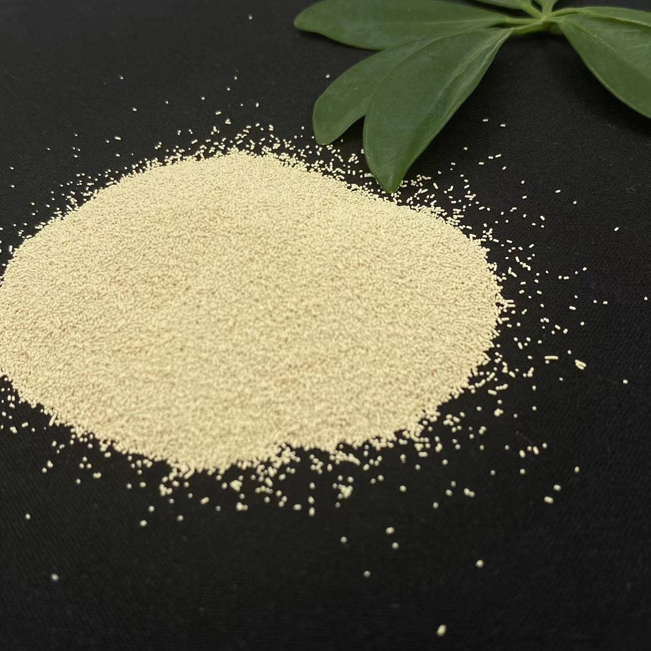 Yeast Feed Grade Animal Feed Yeast Powder Dry Yeast Feed for Poultry and Ruminants