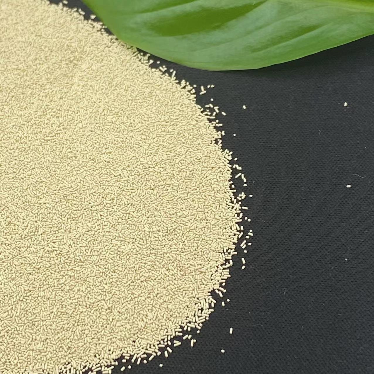 Yeast Feed Grade Animal Feed Yeast Powder Dry Yeast Feed for Poultry and Ruminants