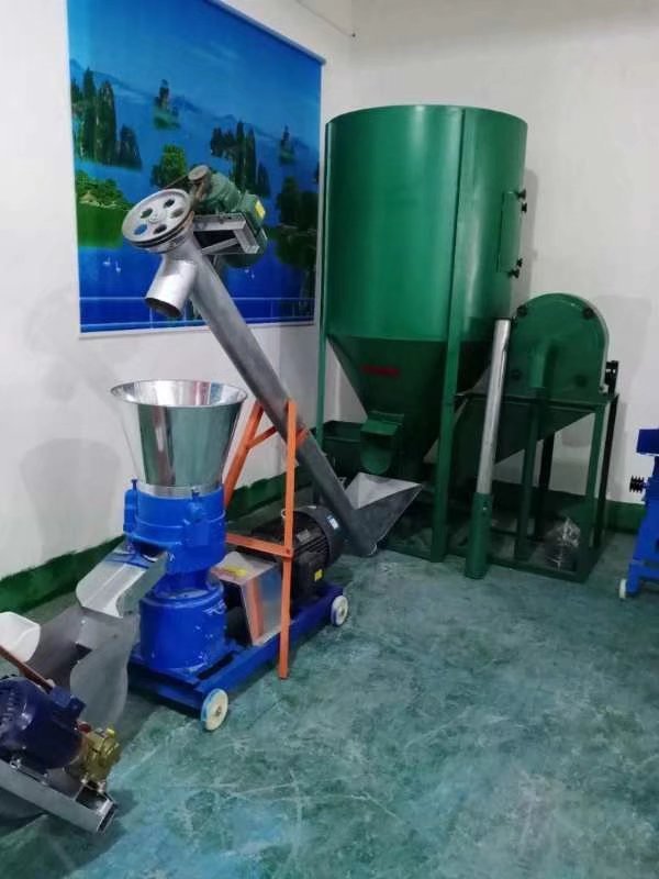 poultry Animal poultry cattle chicken fish feed pellet making machine floating for livestock sinking feed pellet maker