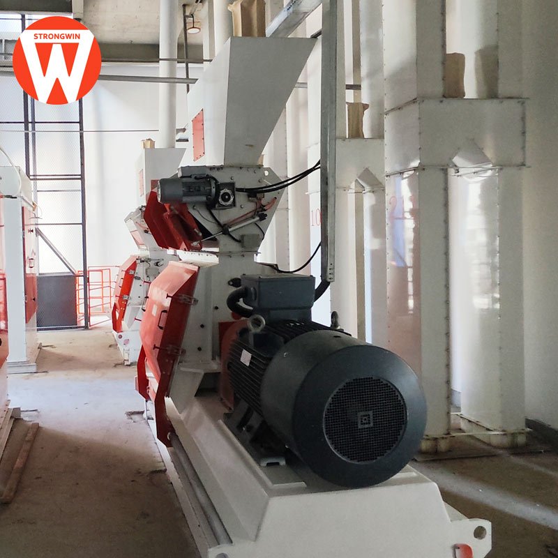 ISO SGS CE chicken feed making machine electric animal feed crusher hammer mill grinder